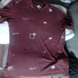 Nike Tee